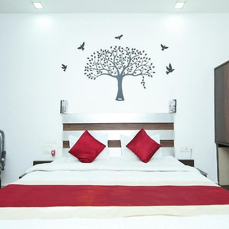 Oyo 3603 White Pearl Hotel Джабалпур Екстериор снимка