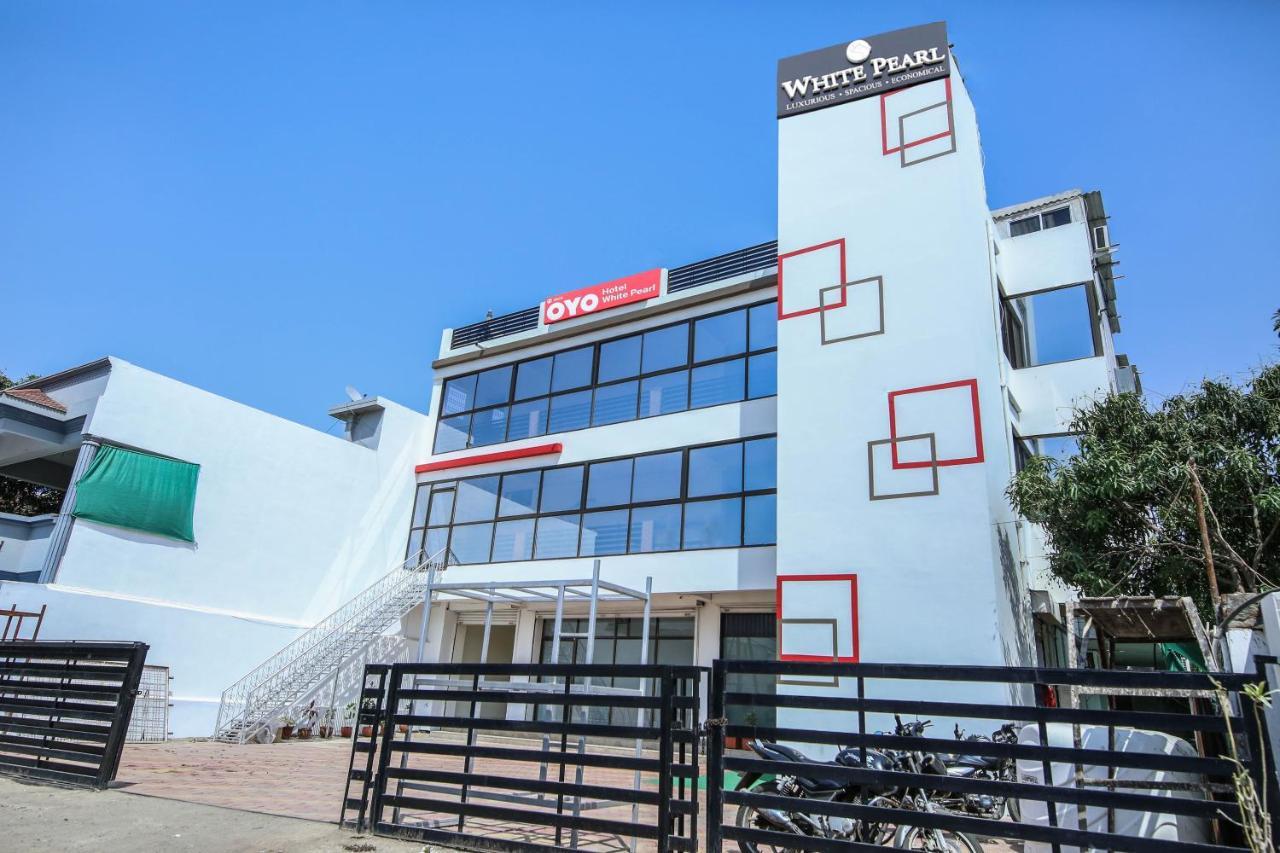 Oyo 3603 White Pearl Hotel Джабалпур Екстериор снимка