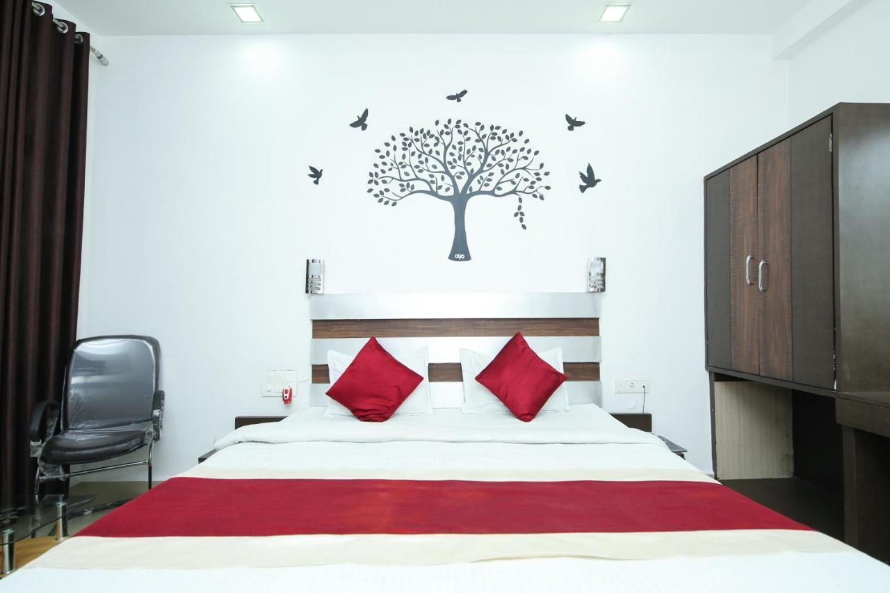 Oyo 3603 White Pearl Hotel Джабалпур Екстериор снимка