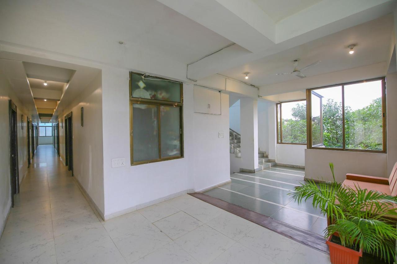 Oyo 3603 White Pearl Hotel Джабалпур Екстериор снимка