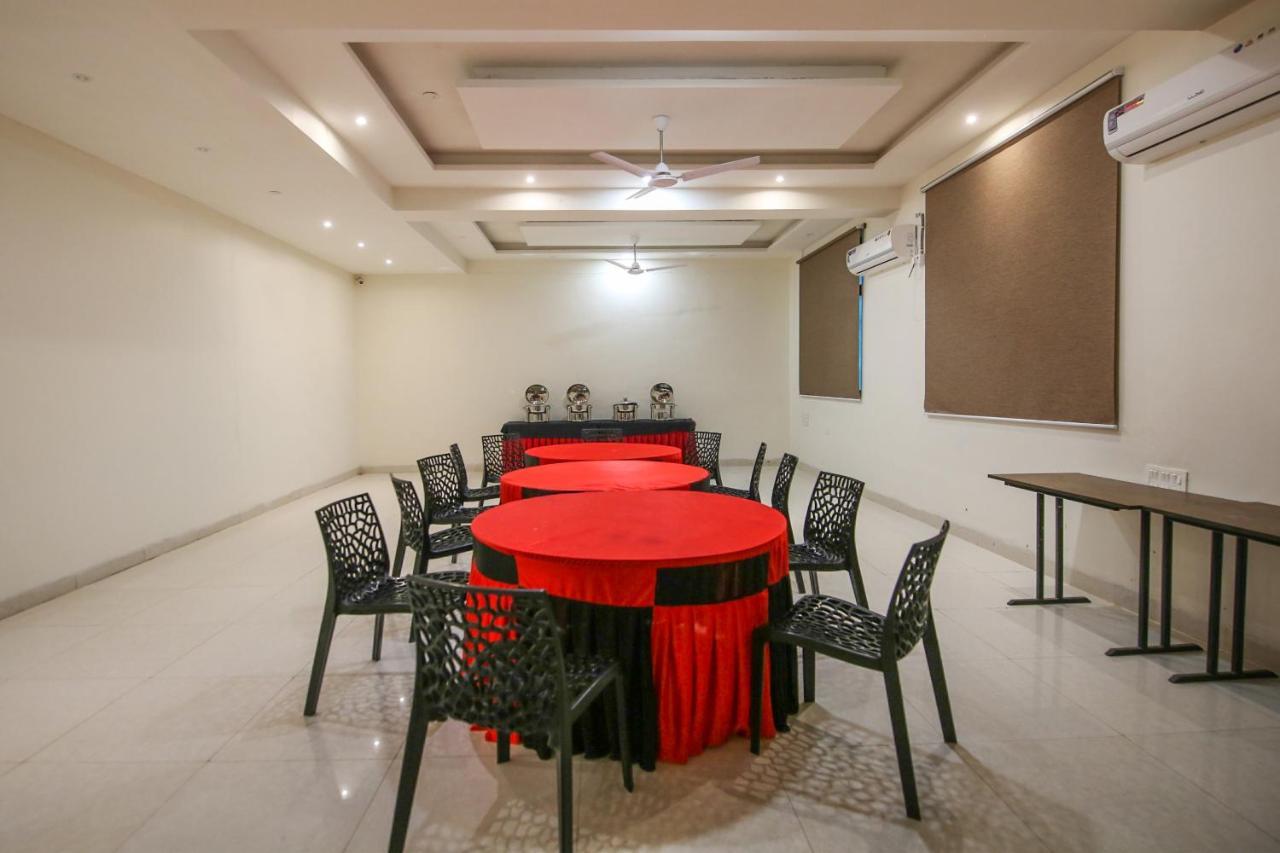 Oyo 3603 White Pearl Hotel Джабалпур Екстериор снимка