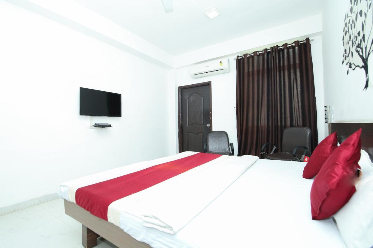 Oyo 3603 White Pearl Hotel Джабалпур Екстериор снимка